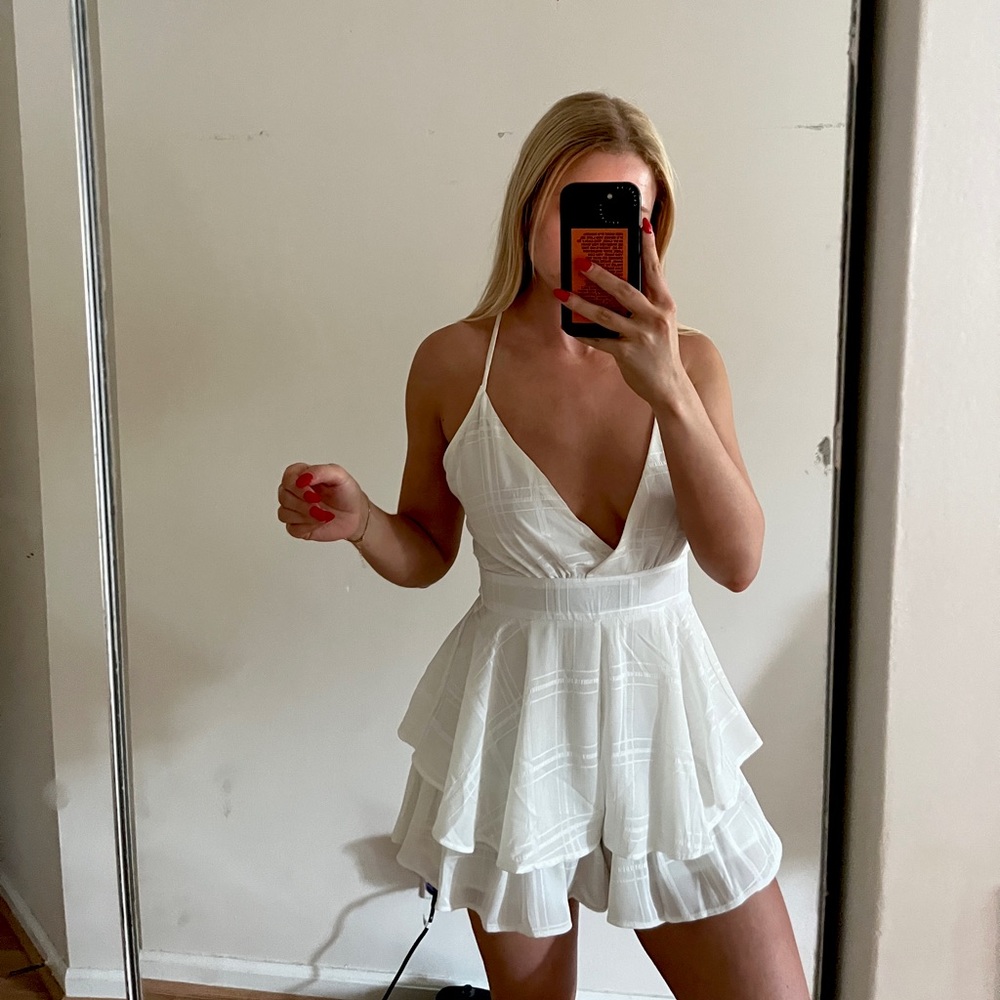 LF White flowy romper